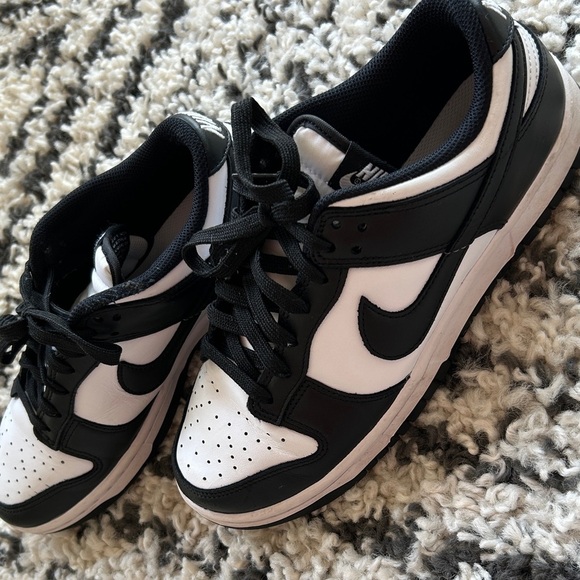 Nike Dunk Low
Women's Shoes Classic Black and White Athletic Shoes size 8 - Picture 5 of 10